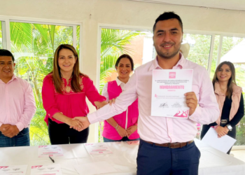 Maiella Gómez fortalece a Fuerza por México con la toma de protesta de comités en la Sierra Norte