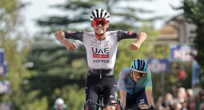 Isaac del Toro gana el Giro Della Toscana